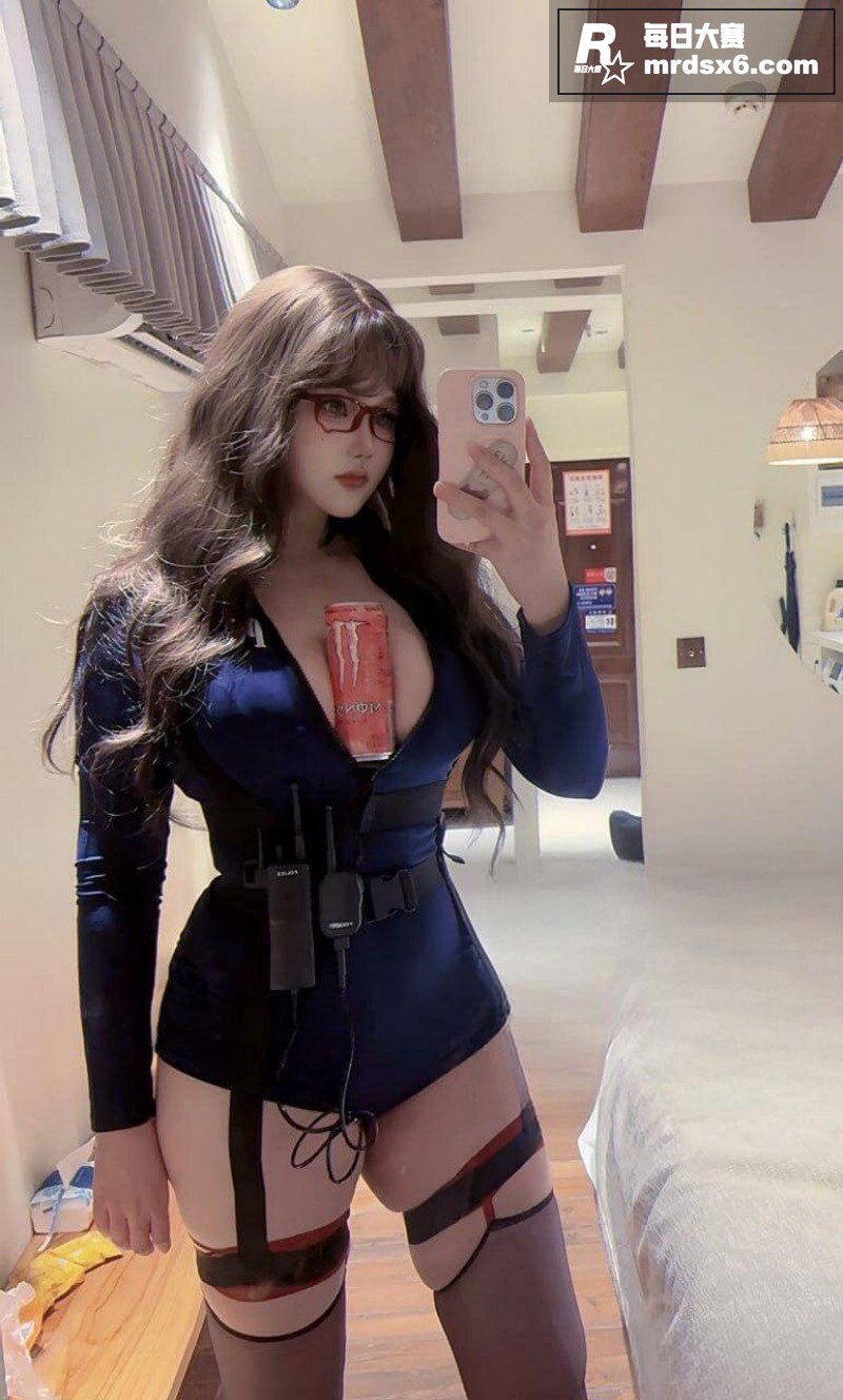 推特高颜值巨乳少女 相关图片3