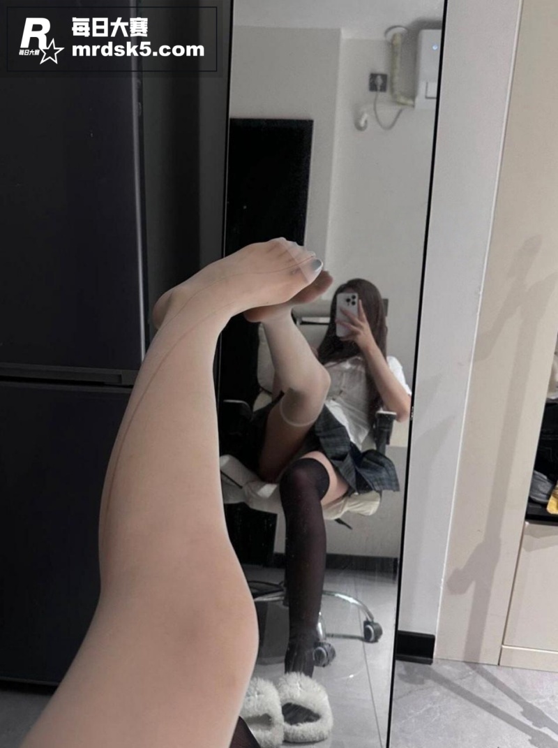 快手极品反差巨乳女神相关图片2
