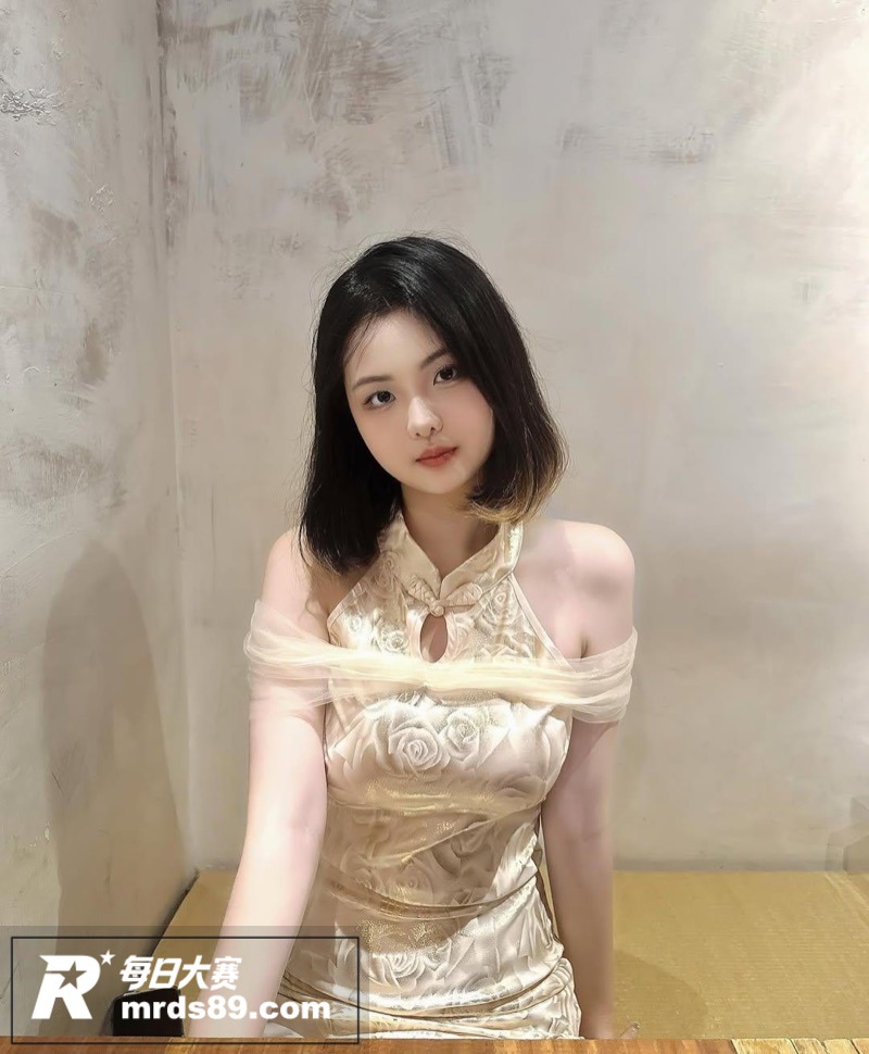 高颜值短发网红美女 相关图片5