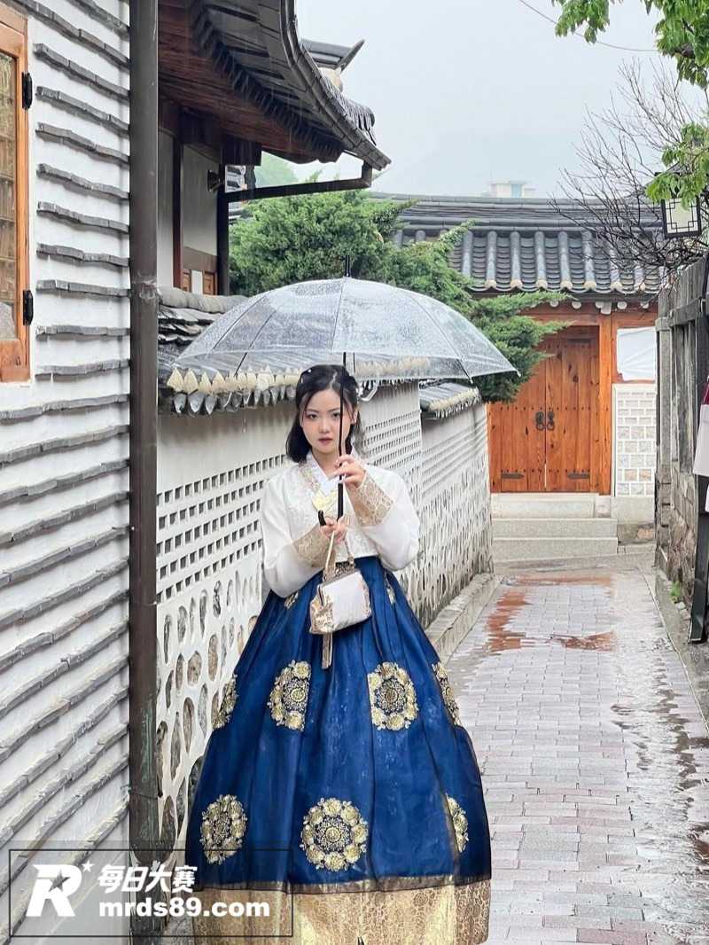 高颜值短发网红美女 相关图片11