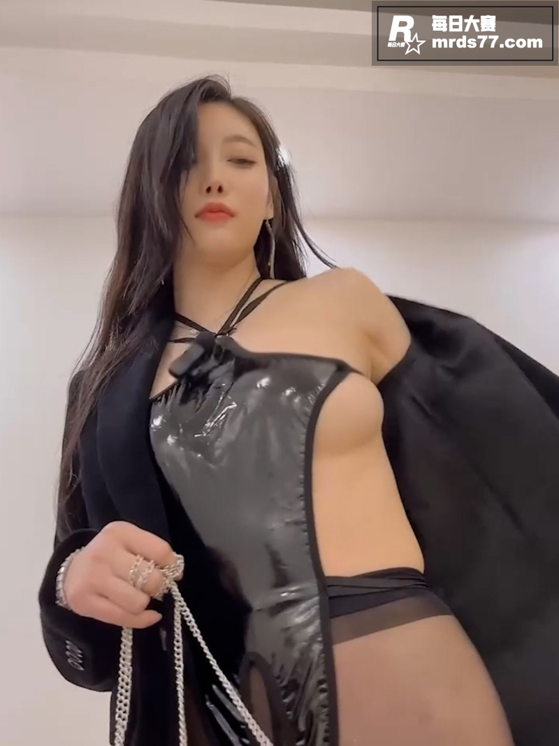 秀人网高颜值嫩模 杨相关图片5
