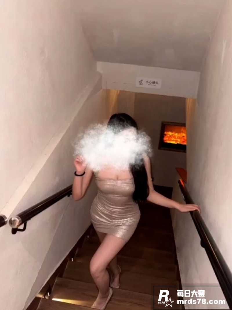 推特淫妻博主「北北从相关图片1