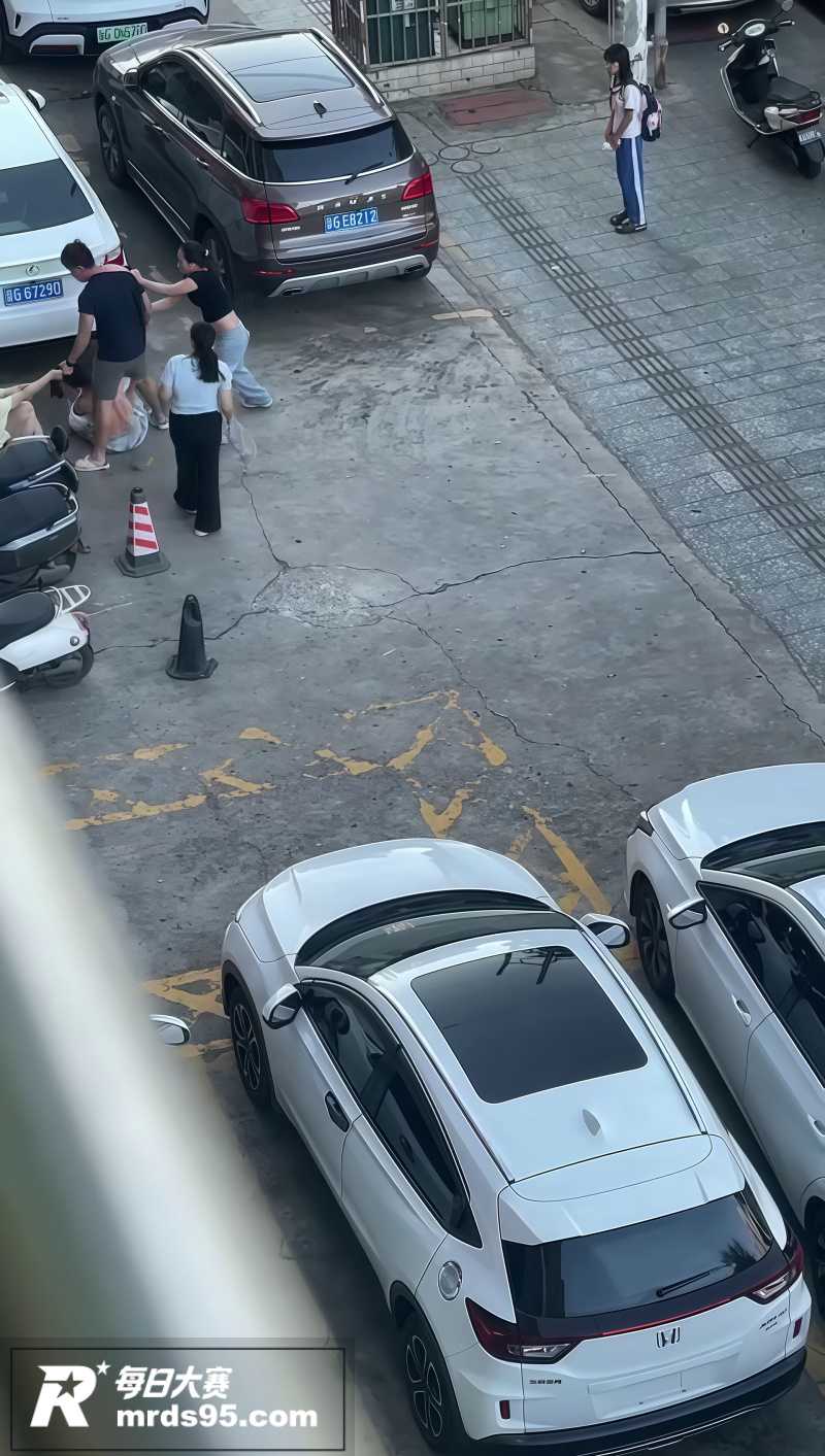 抓奸热瓜 男子出轨被相关图片4
