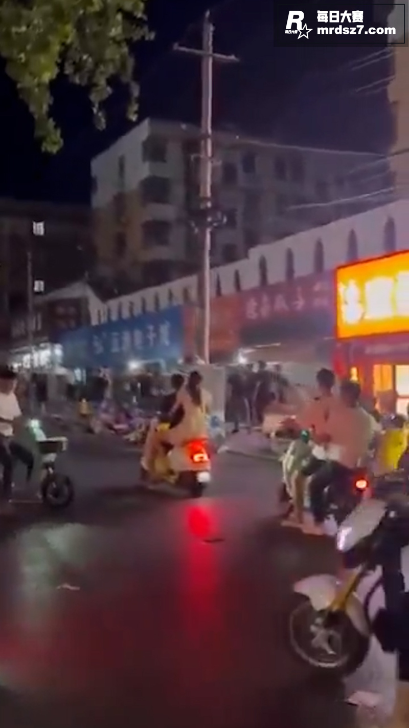 山东枣庄街头 疑似黑相关图片4