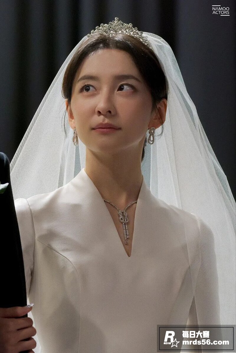 韩国国民女神 朴智贤相关图片2
