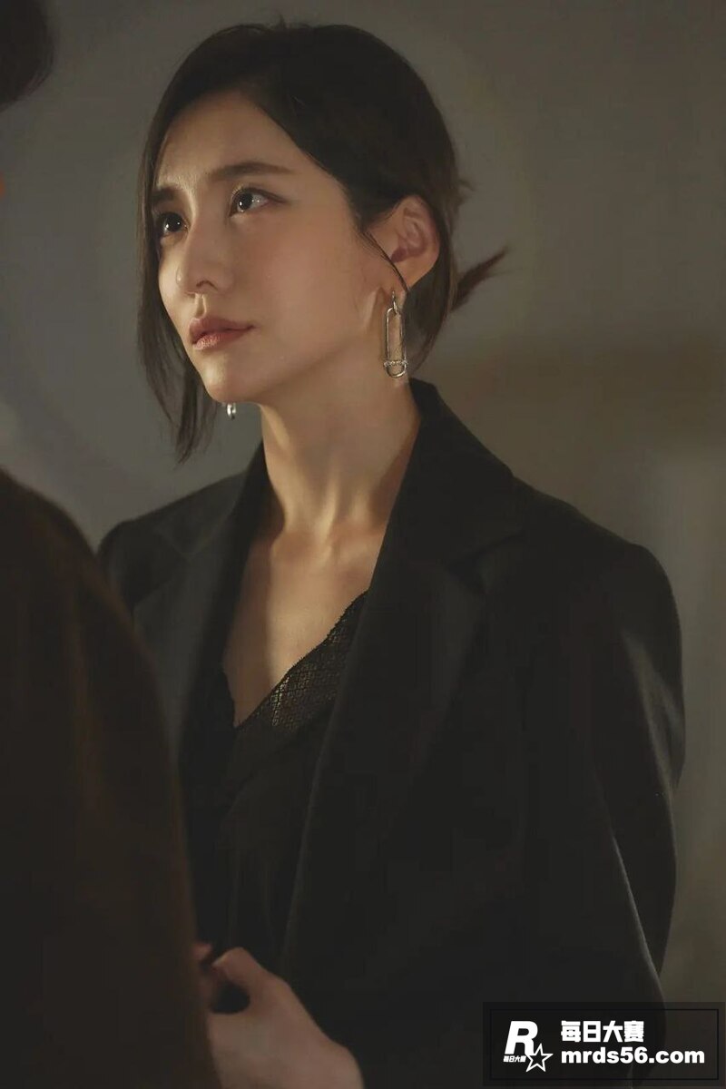 韩国国民女神 朴智贤相关图片3