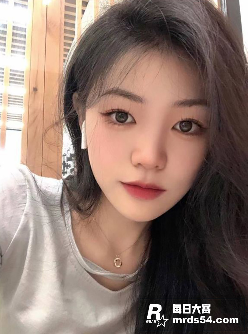 舞蹈系大三学生妹私密相关图片1