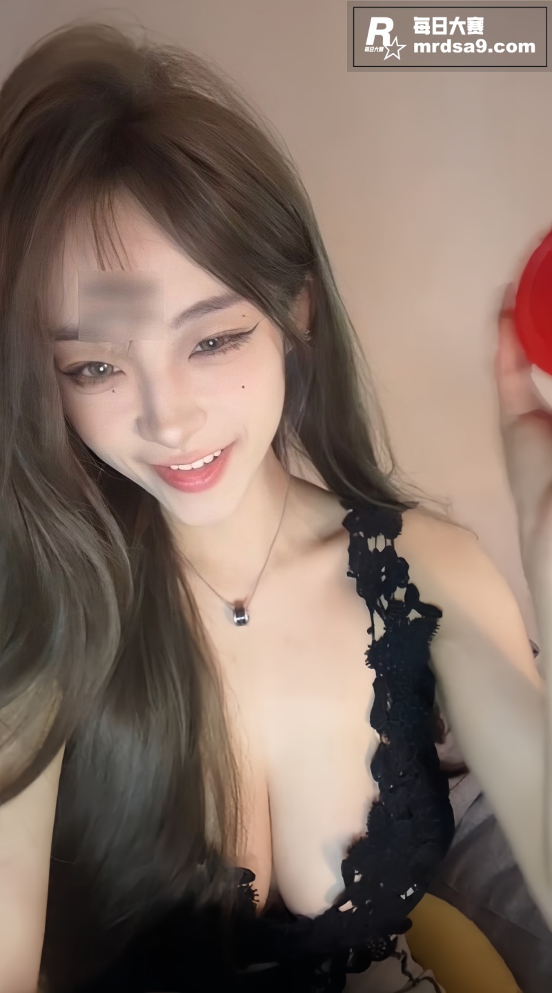 玩物社交高颜值巨乳嫩相关图片2