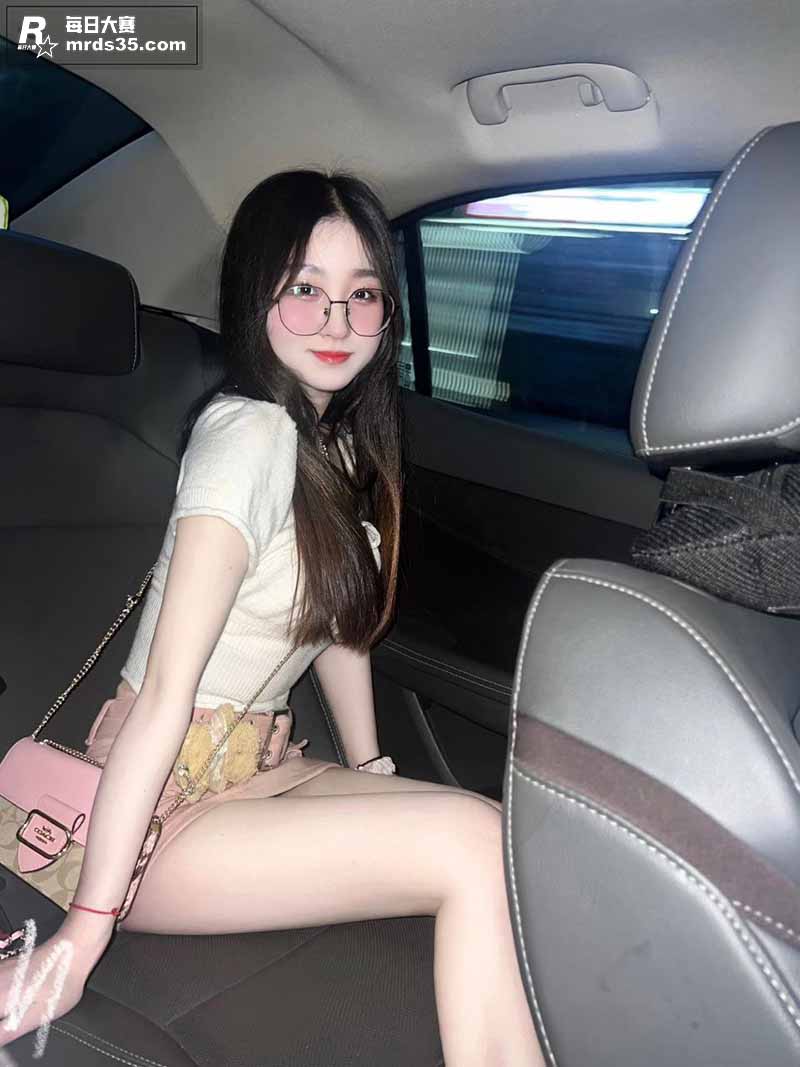 福建极品眼镜妹幼师 相关图片4