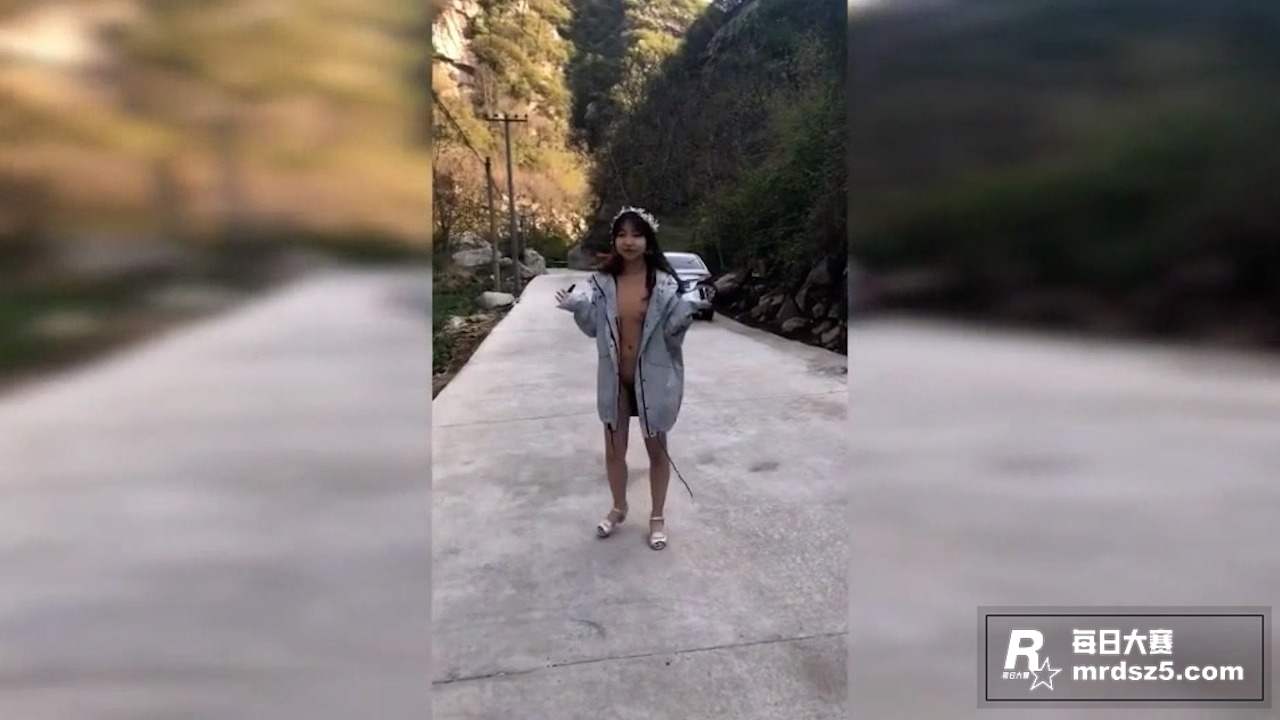 极品精神小妹 浆果儿相关图片4
