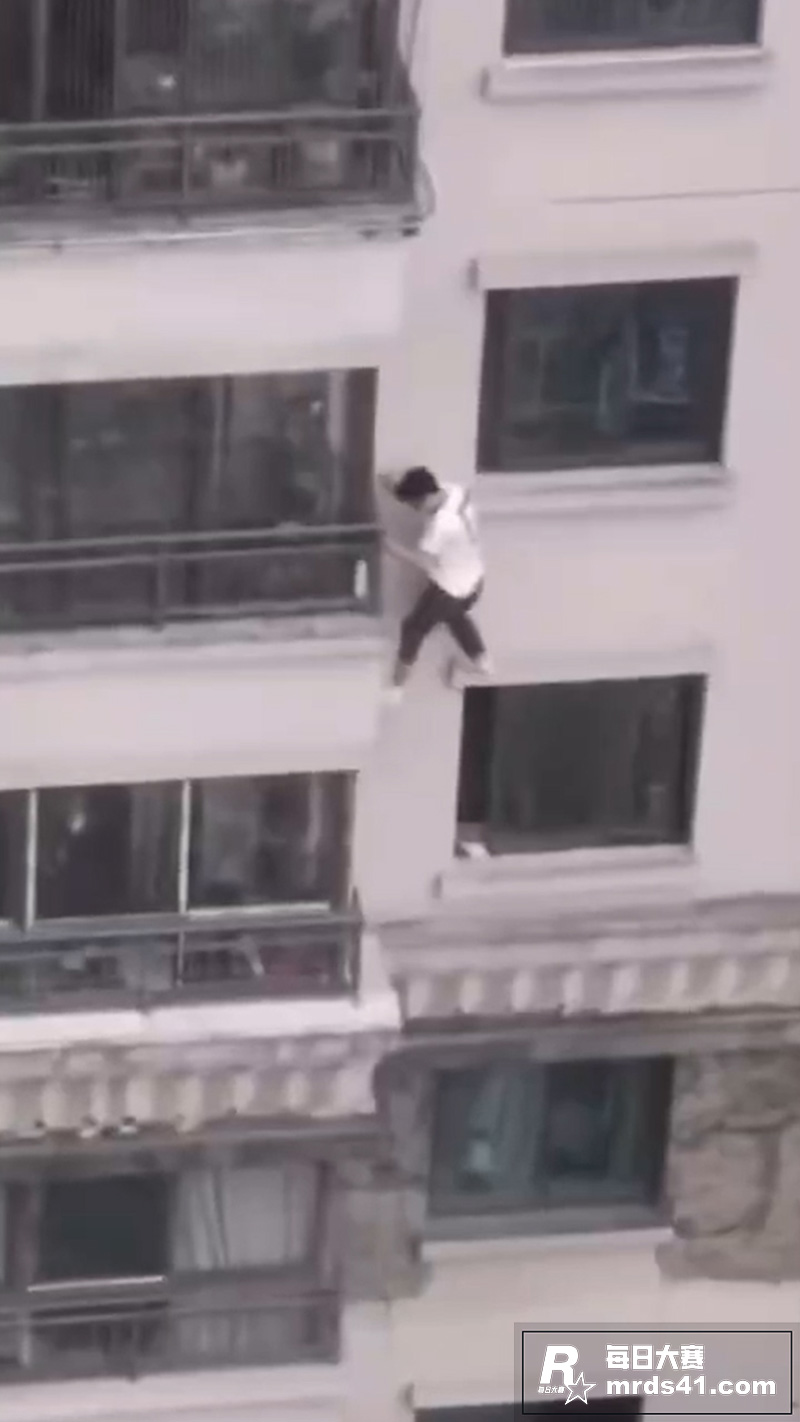 隔壁老王化身蜘蛛侠 相关图片4