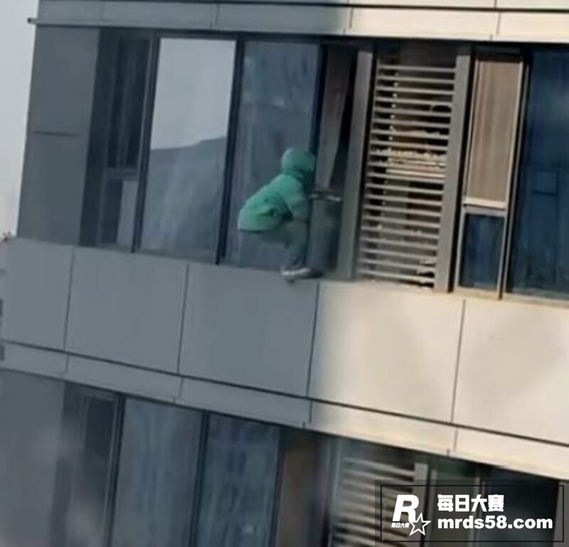 河北石家庄绿衣少女跳相关图片5