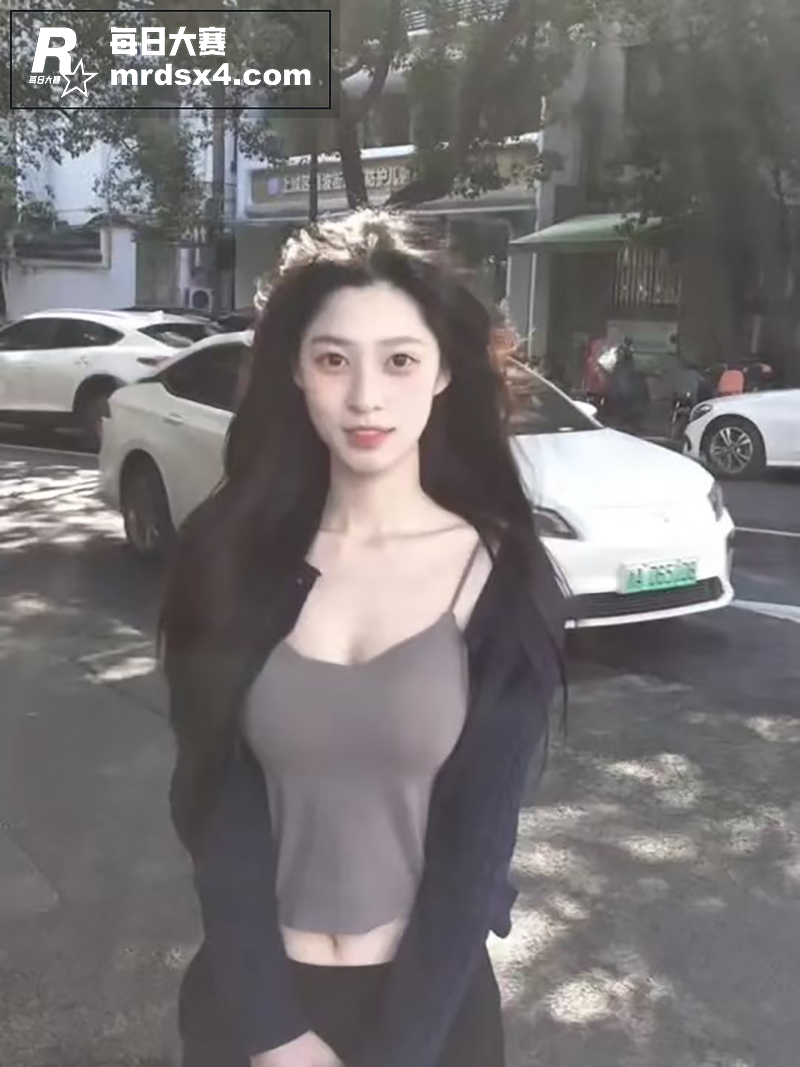 武汉大学反差学生妹 相关图片2