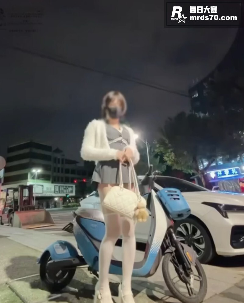推特美艳伪娘 mik相关图片5