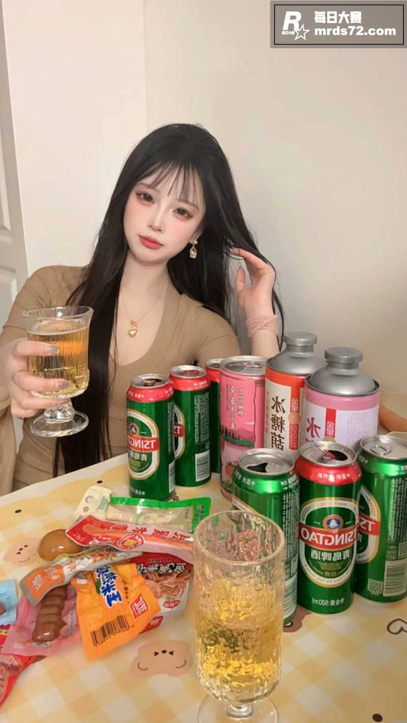抖音万人求热瓜 em相关图片5