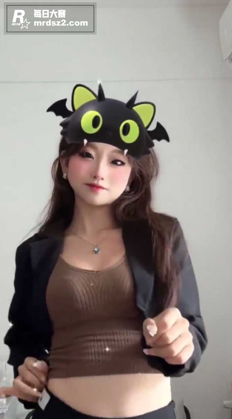 抖音网红嫩妹 妍熙小相关图片1