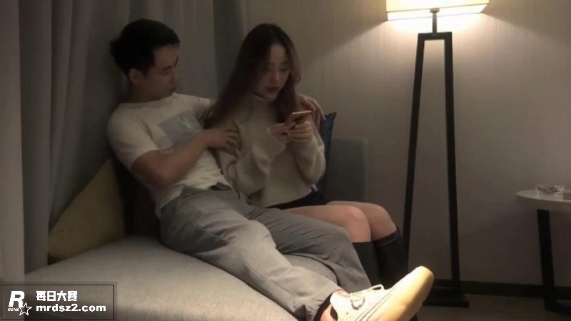 文轩探花酒店网约高颜相关图片3