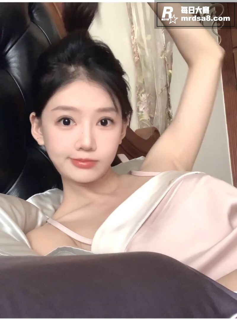 成都精神小伙 张嘉鑫相关图片1