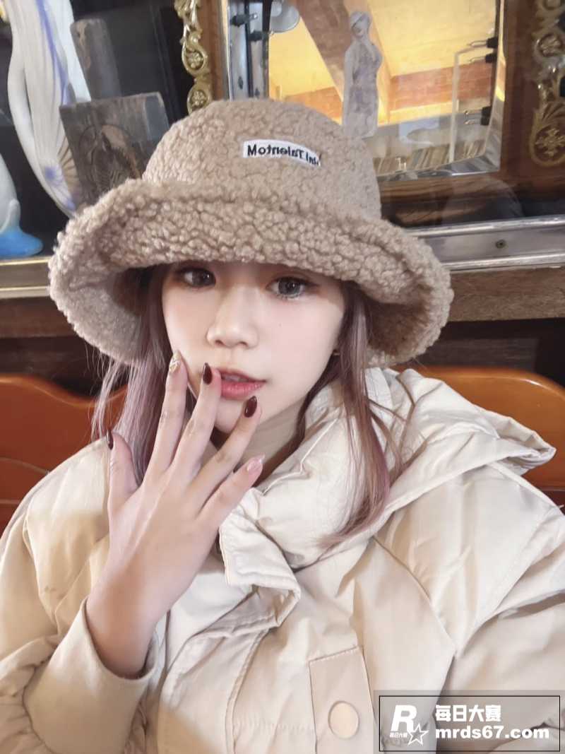 高颜值清纯嫩妹 晓洁相关图片2