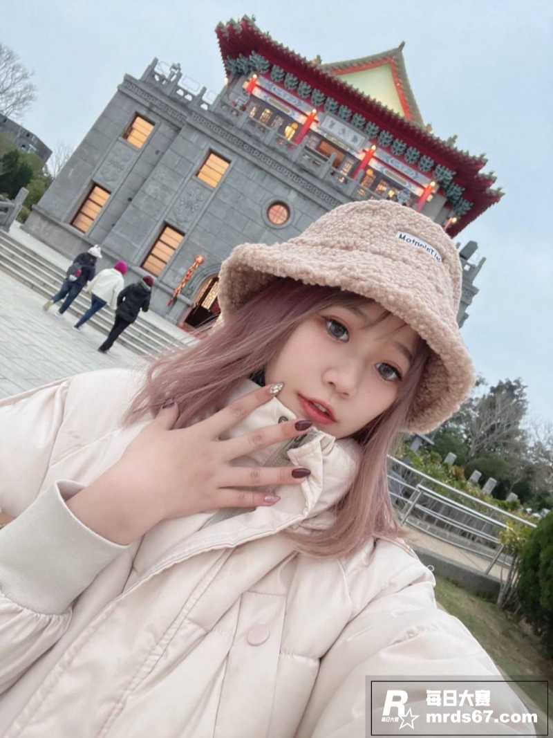高颜值清纯嫩妹 晓洁相关图片4