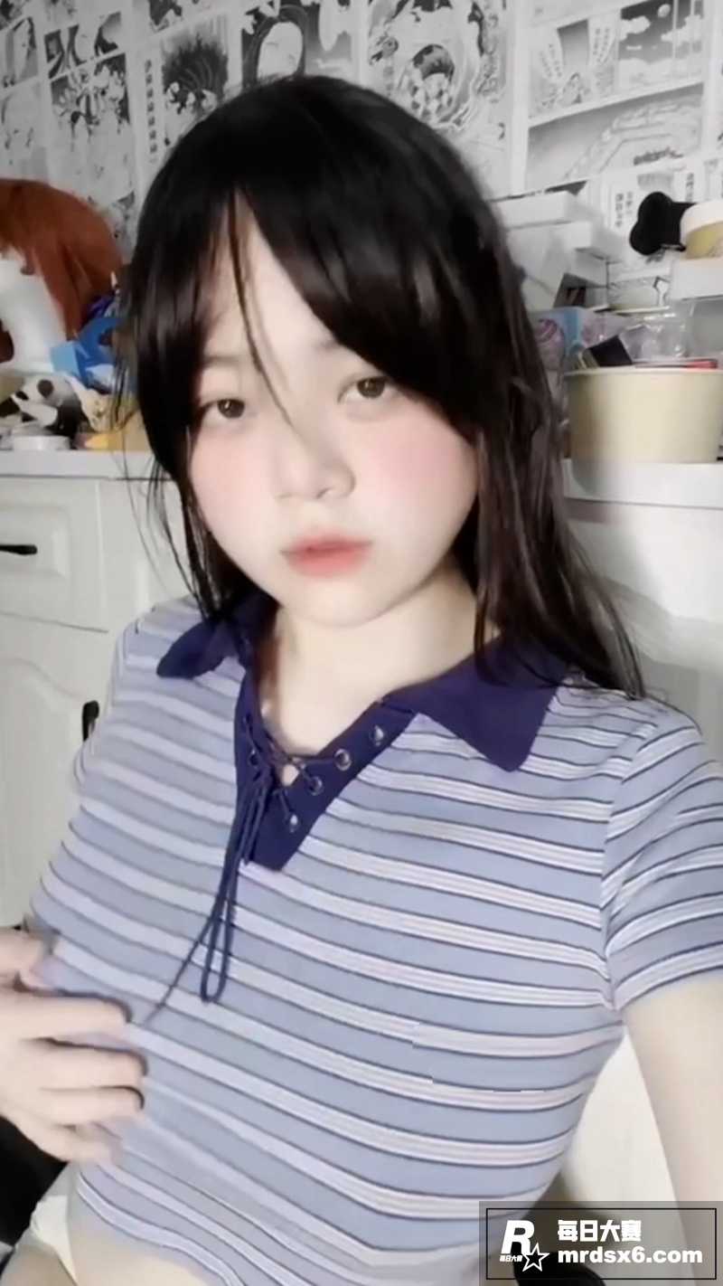 童颜巨乳美少女 大尺相关图片2
