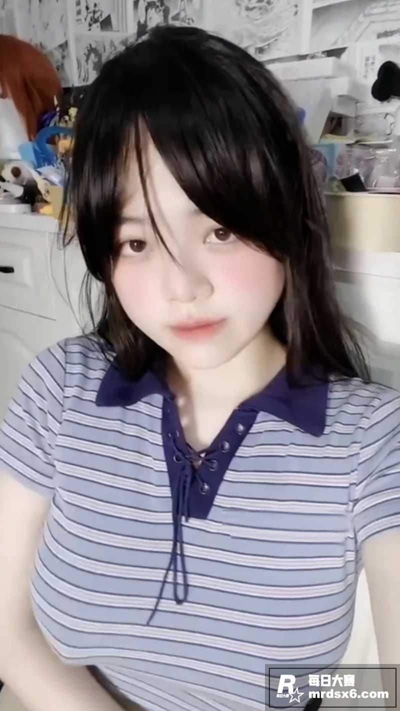 童颜巨乳美少女 大尺相关图片3