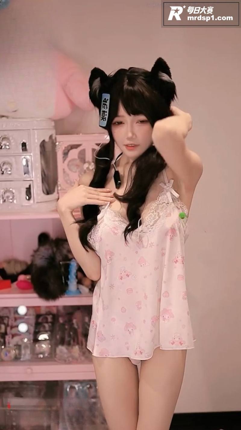 ST站高颜值女神 n相关图片2