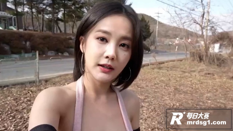 AI换脸女明星 李一相关图片1