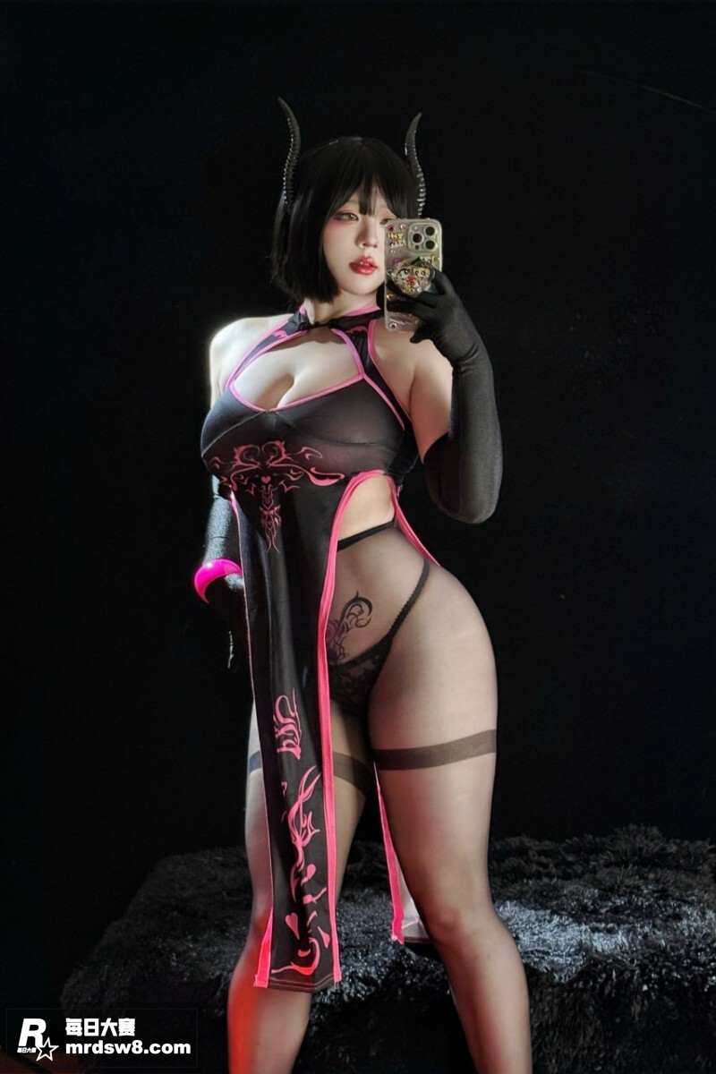 极品巨乳模特 皮皮奶相关图片1