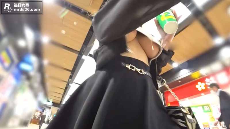 假装偷拍系列合集  相关图片7
