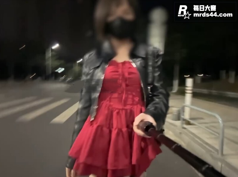 推特美艳伪娘 mik相关图片4