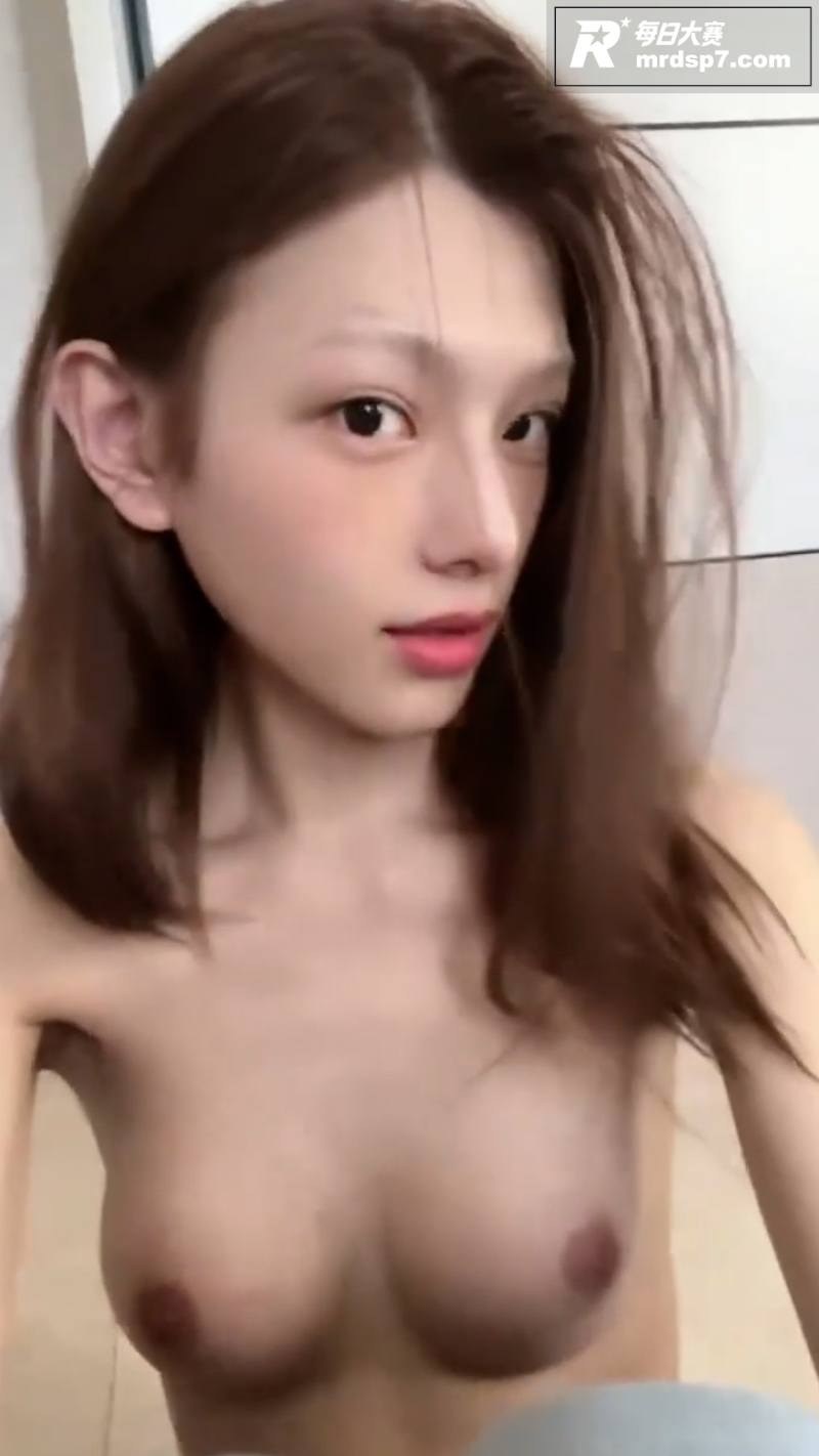 推特05年高颜值骚鸡相关图片2