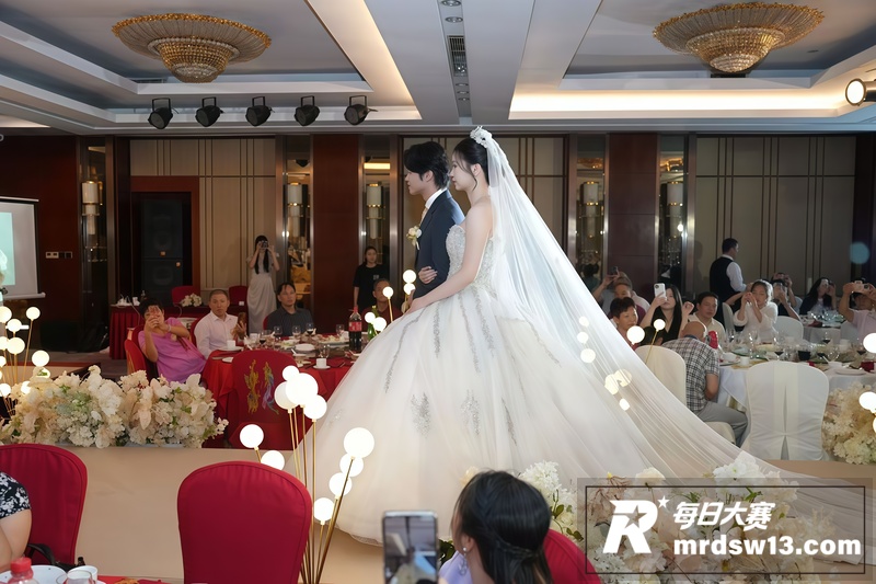 山东极品新婚小人妻 相关图片29