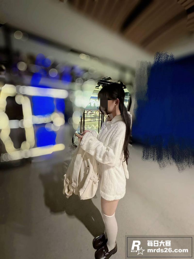 海角社区 萝莉小表妹相关图片1