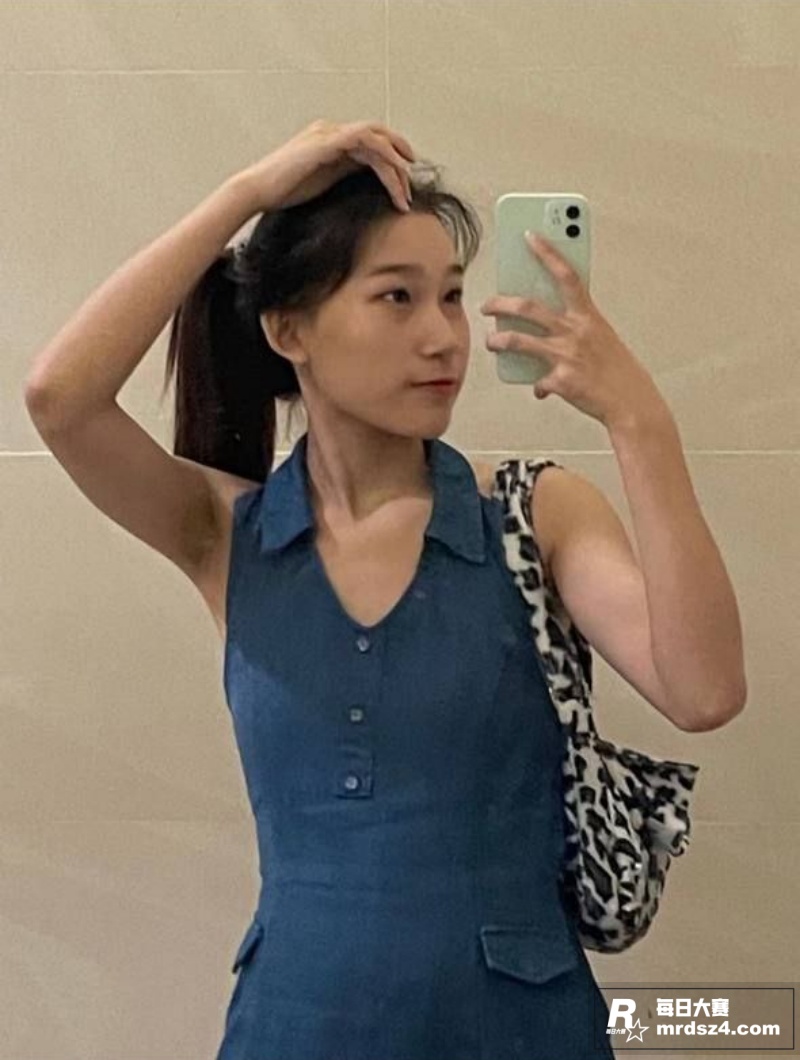 舞蹈系清纯嫩妹 小微相关图片2