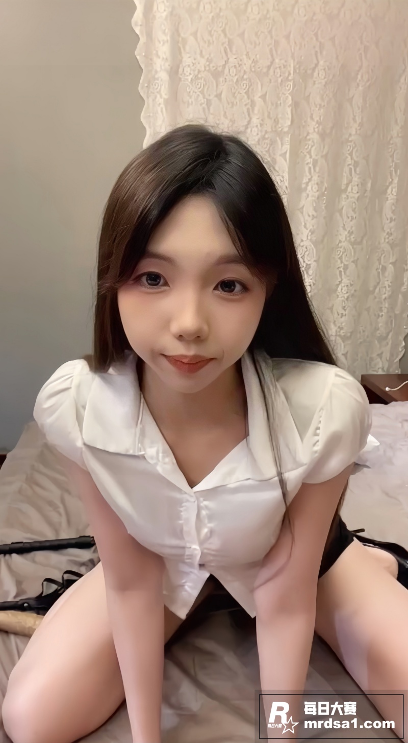 高颜值美女黄播 模特相关图片3