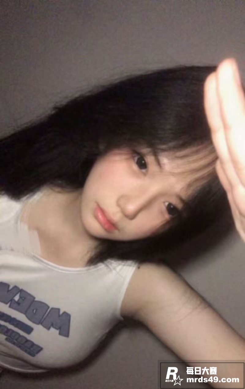 高颜值大一学生妹 趁相关图片5