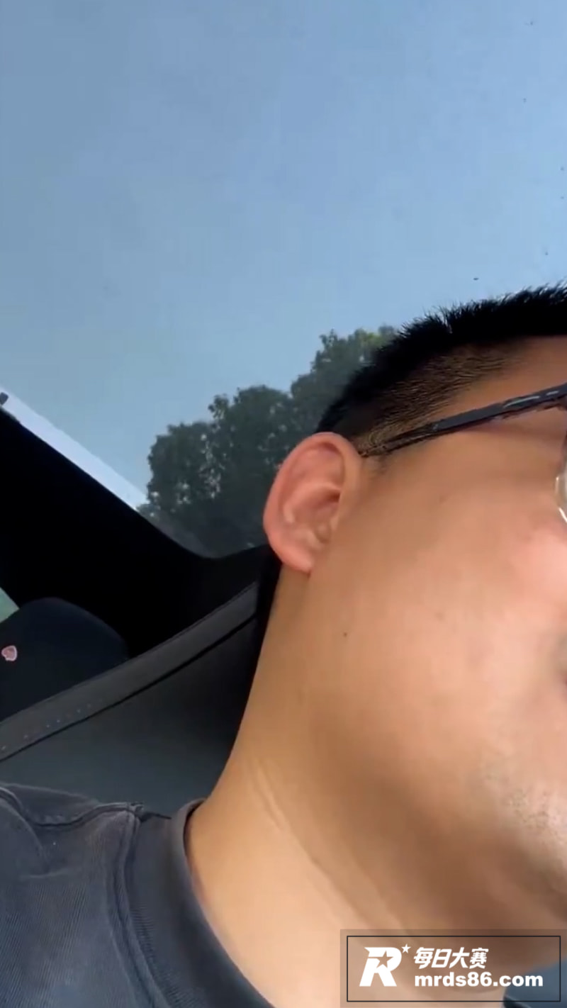 眼镜男直播自爆第一次相关图片5