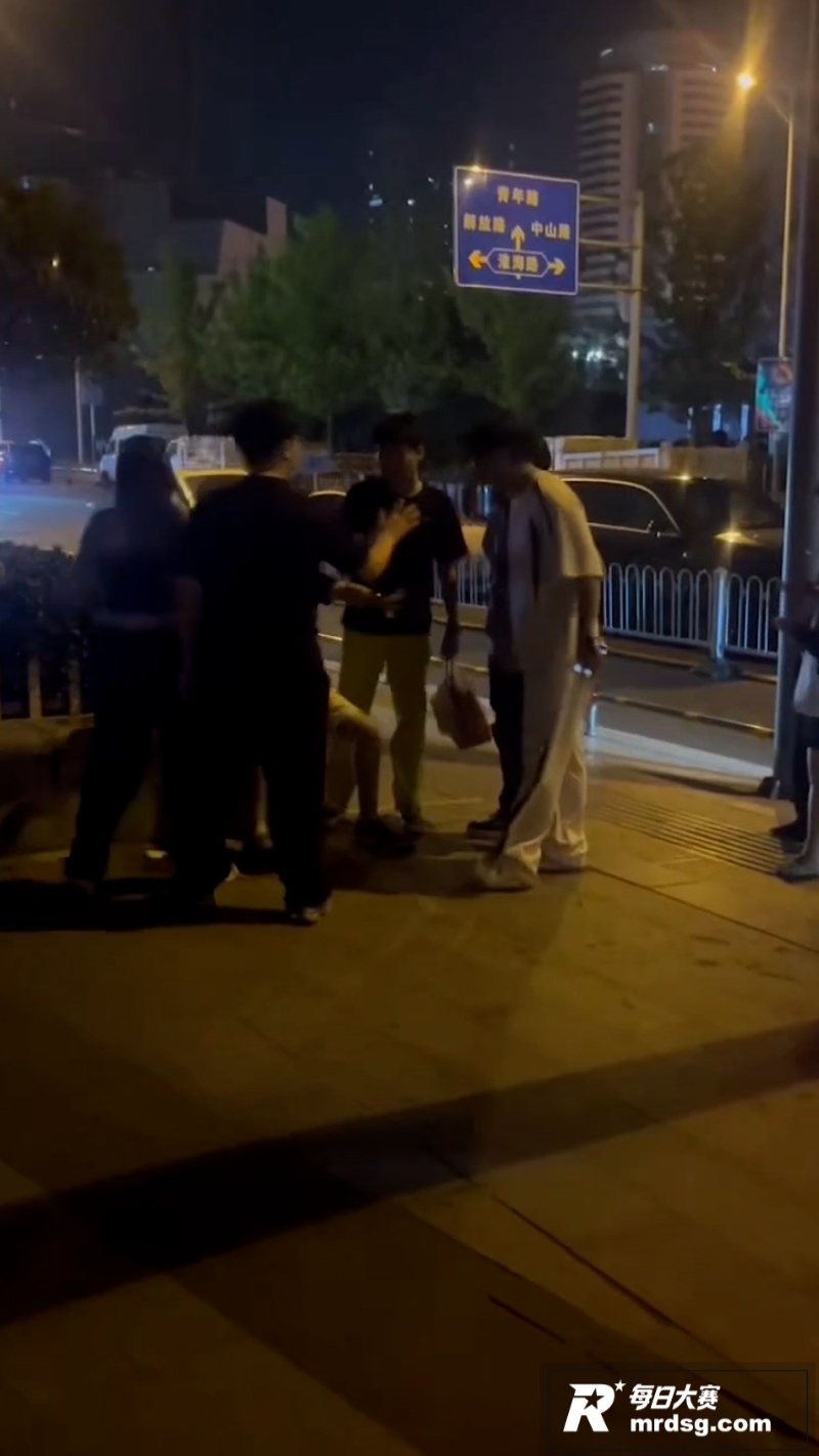 徐州精神小伙怒怼俄罗相关图片11
