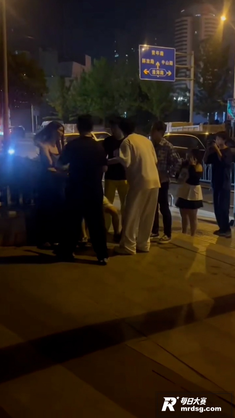 徐州精神小伙怒怼俄罗相关图片12