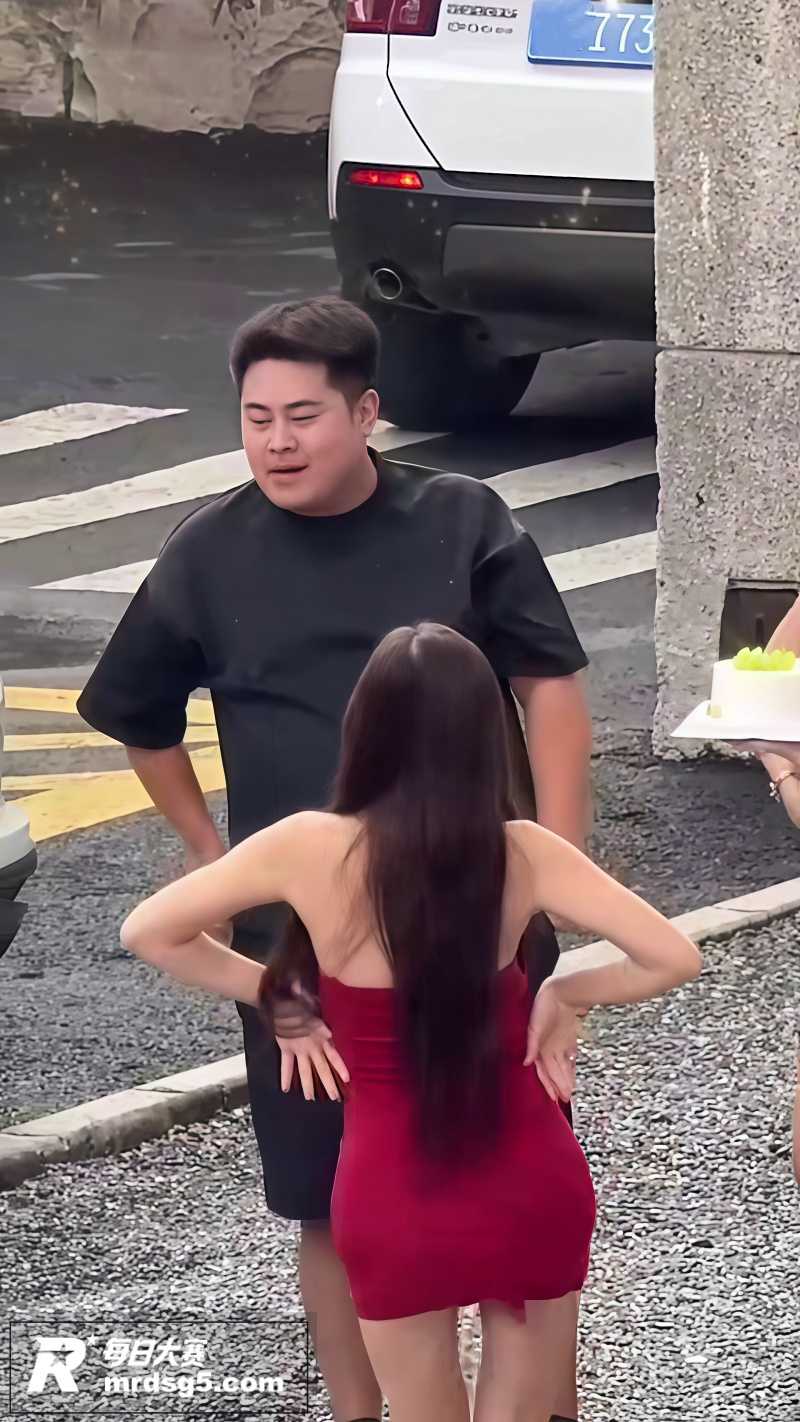 PMV混剪 享受女友相关图片3
