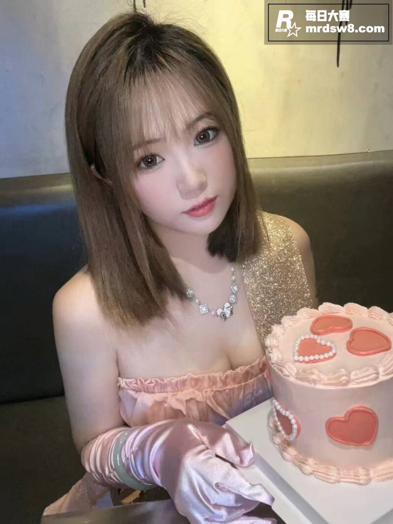 抖音20万粉丝网红 相关图片8