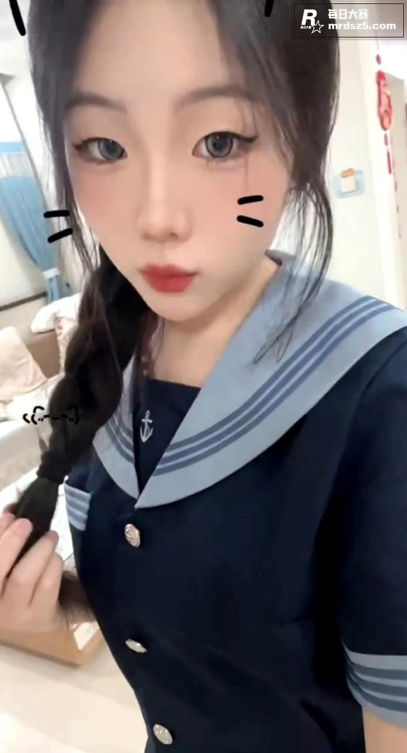 00后极品学生妹私密相关图片2