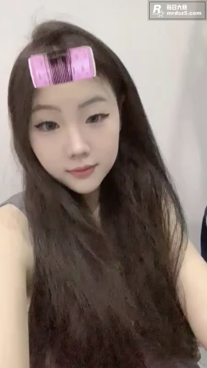 00后极品学生妹私密相关图片7