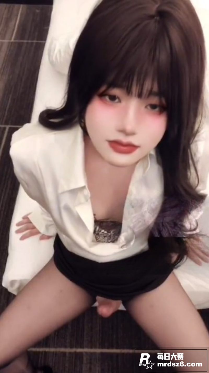 推特极品TS男娘 熙相关图片4