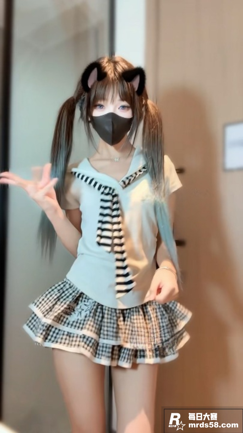 推特超人气萝莉 小钰相关图片4
