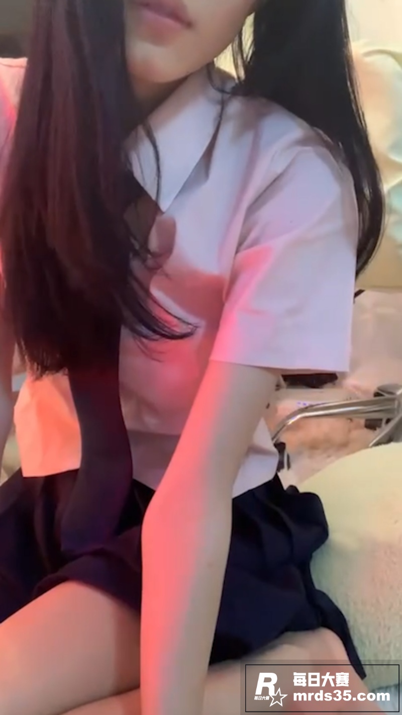 武汉大学清纯学生妹 相关图片5