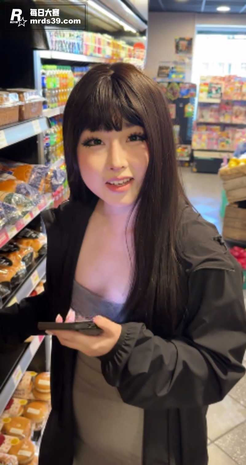 Onlyfans极品相关图片1