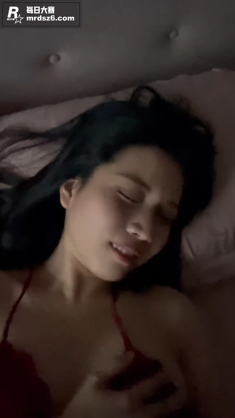 极品巨乳反差高颜值大相关图片7