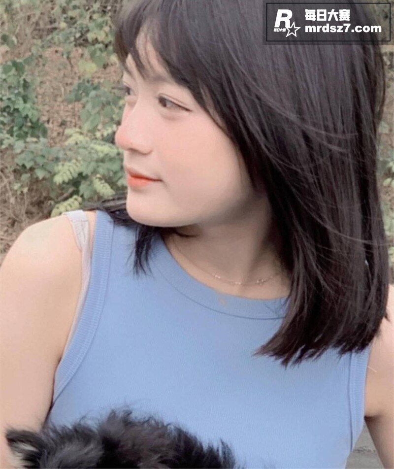 18岁超嫩学生妹 张相关图片3